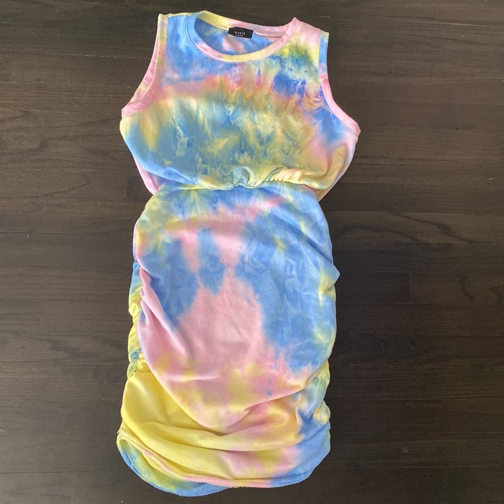 VICI- tie dye ruched dress. Size M - Picture 2 of 8